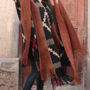 PONCHO ATADO A184 TIERRA PAMPA – UN PAÑO. TRAMA FINA, URDIMBRE FINA – SOLO POR PEDIDO
