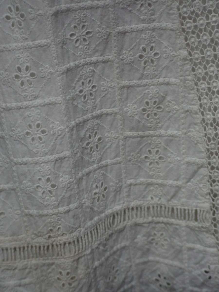 VESTIDO MANGA CORTA BLANCO CON ESTAMPADO - Imagen 3