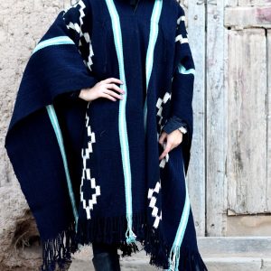 PONCHO ATADO A029 –  UN PAÑO – TRAMA Y URDIMBRE FINA – SOLO POR PEDIDO