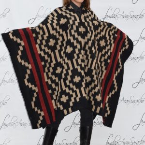 PONCHO ATADO A036 – UN PAÑO TRAMA FINA, URDIMBRE FINA – SOLO POR PEDIDO