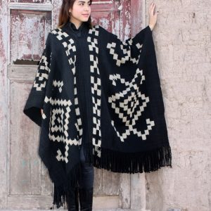 PONCHO ATADO A125 – UN PAÑO TRAMA FINA, URDIMBRE FINA