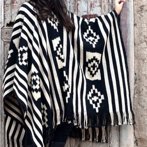 PONCHO ATADO A127 – UN PAÑO TRAMA FINA, URDIMBRE FINA