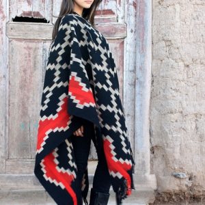 PONCHO ATADO A134 – UN PAÑO TRAMA FINA, URDIMBRE FINA
