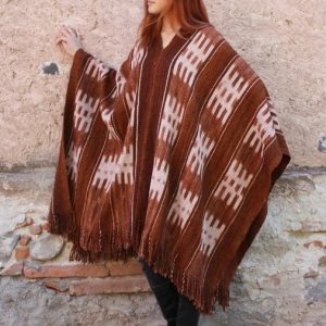 PONCHO ATADO A143 – UN PAÑO TRAMA FINA, URDIMBRE FINA – SOLO POR PEDIDO
