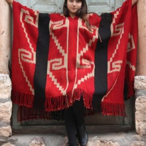 PONCHO ATADO A181 INCA ROJO – UN PAÑO – TRAMA Y URDIMBRE FINA – SOLO POR PEDIDO