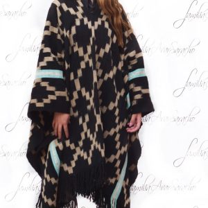 PONCHO ATADO A190 – UN PAÑO TRAMA FINA, URDIMBRE FINA