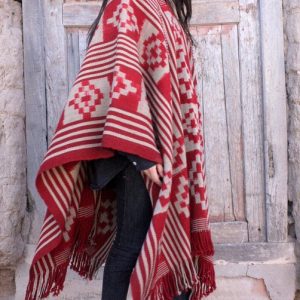 PONCHO ATADO A202 – UN PAÑO. TRAMA FINA, URDIMBRE FINA