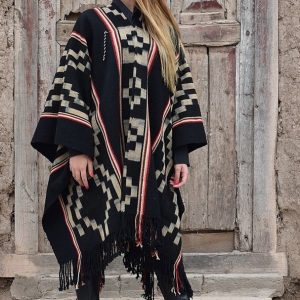 PONCHO ATADO A206 – UN PAÑO TRAMA FINA, URDIMBRE FINA