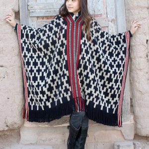 PONCHO ATADO A213 – UN PAÑO. TRAMA FINA, URDIMBRE FINA