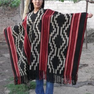PONCHO ATADO A214 – UN PAÑO TRAMA FINA, URDIMBRE FINA