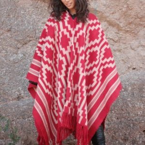 PONCHO ATADO A217 – UN PAÑO. TRAMA FINA, URDIMBRE FINA