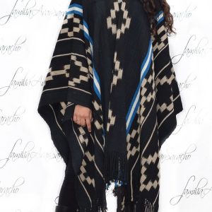 PONCHO ATADO A006  – UN PAÑO – TRAMA Y URDIMBRE FINA– SE REALIZA POR PEDIDO