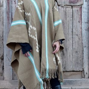 PONCHO ATADO A028/2 –  UN PAÑO – TRAMA Y URDIMBRE FINA – SOLO POR PEDIDO