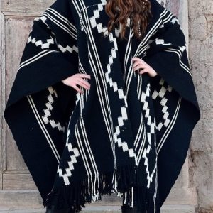 PONCHO ATADO A047 – UN PAÑO TRAMA FINA, URDIMBRE FINA – SOLO POR PEDIDO
