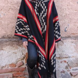PONCHO ATADO A220, UN PAÑO TRAMA FINA, URDIMBRE FINA