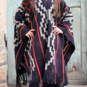 PONCHO ATADO A226, UN PAÑO TRAMA FINA, URDIMBRE FINA