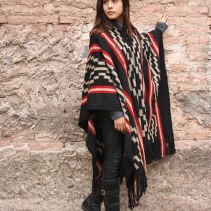 PONCHO ATADO A502, UN PAÑO TRAMA FINA, URDIMBRE FINA