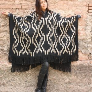 PONCHO ATADO A503 – UN PAÑO TRAMA FINA, URDIMBRE FINA