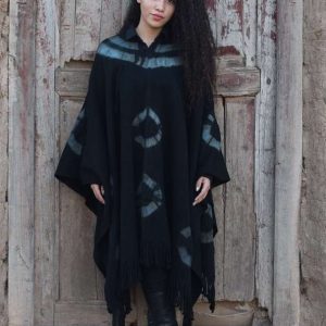 PONCHO DE ARGOLLAS G507 NEGRO- UN PAÑO – TRAMA Y URDIMBRE FINA – SOLO POR PEDIDO