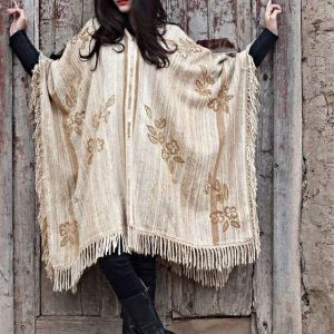 PONCHO DE VICUÑA V109 HILADO MEDIANO, BORDADO – SOLO POR PEDIDO