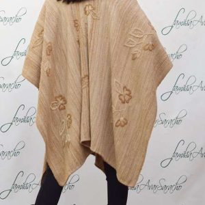 PONCHO DE VICUÑA V110 HILADO MEDIANO, BORDADO – SOLO POR PEDIDO