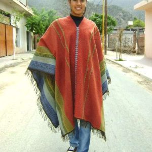 PONCHO DE OVEJA O546 RECREACIÓN ALTOPERUANO – SOLO POR PEDIDO