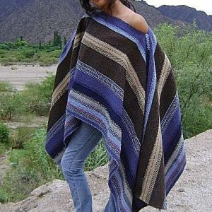 PONCHO DE OVEJA O557 RECREACIÓN ALTOPERUANO – SOLO POR PEDIDO