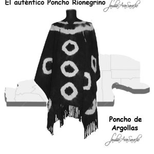 Poncho de la Provincia de Rio Negro «Familia Avar Saracho»