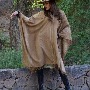 PONCHO DE VICUÑA V215 – HILADO FINO- SOLO POR PEDIDO