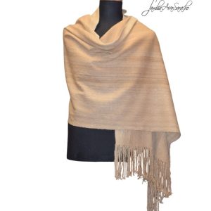 Chal de Vicuña V651 «Familia Avar Saracho»