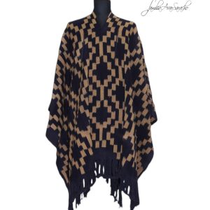 PONCHO ATADO A002/05 – AÑIL/MARRÓN – UN PAÑO – TRAMA Y URDIMBRE FINA CAMPO COMPLETO – SE REALIZA POR PEDIDO