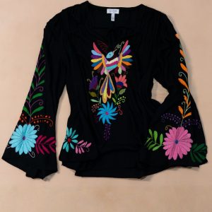 Blusa Negra de Manga Larga