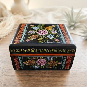 Caja de Olinalá Chica
