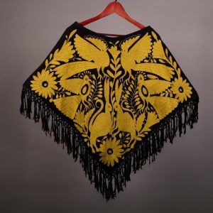 Quexquémetl Poncho Negro con Amarillo