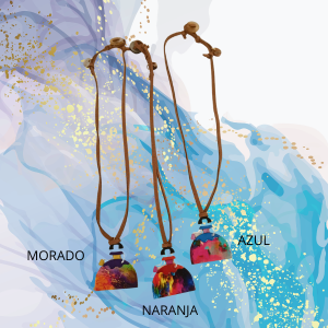 Collar Meninas resina cordón
