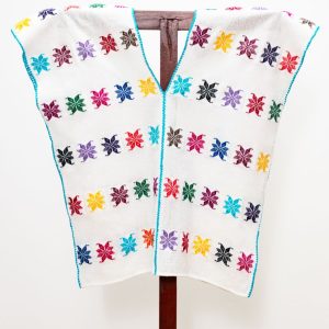 Huipil Blanco con Motivos de Colores